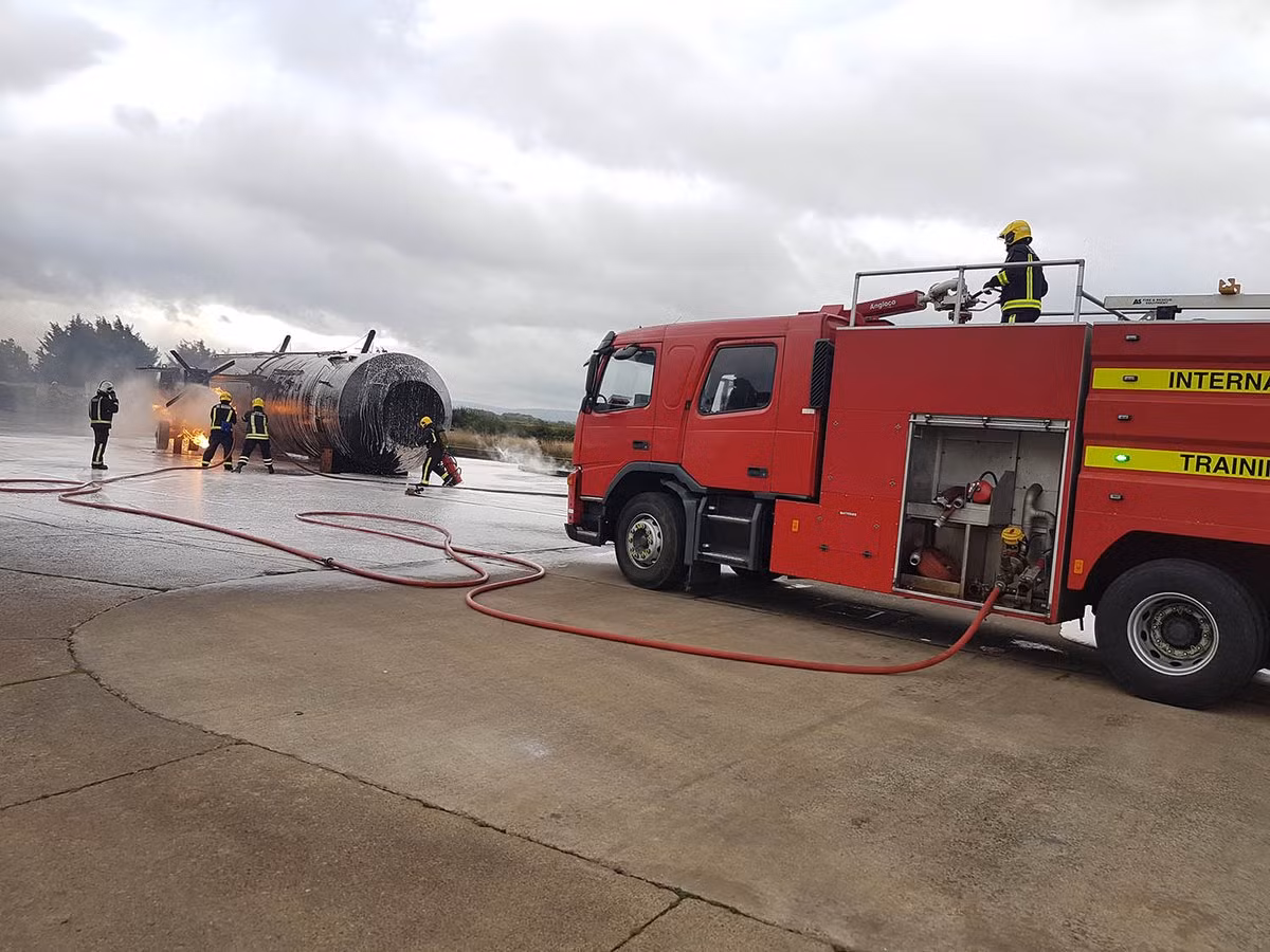 Tuy nhiên theo thông tin được tờ Bussines Insider đăng tải, trong mỗi đội cứu hoả đều có ai đó nói được Tiếng Anh khiến việc giao tiếp không phải là điều quá khó khăn. Nguồn ảnh: BI.