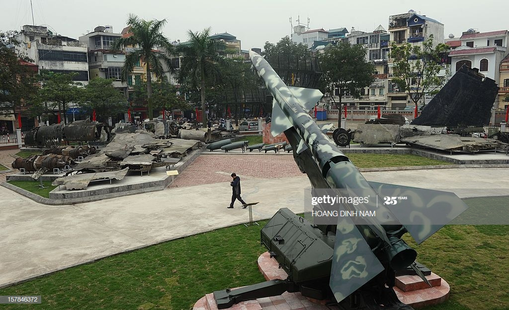 Trong tác chiến chống hạm, sức mạnh của SM-90 cùng với đạn tên lửa 20DSU đủ để đánh chìm mọi loại tàu hộ vệ, tàu tuần tra mang tên lửa chỉ bằng một phát bắn trúng đích duy nhất. Nguồn ảnh: Hoang Dinh Nam.