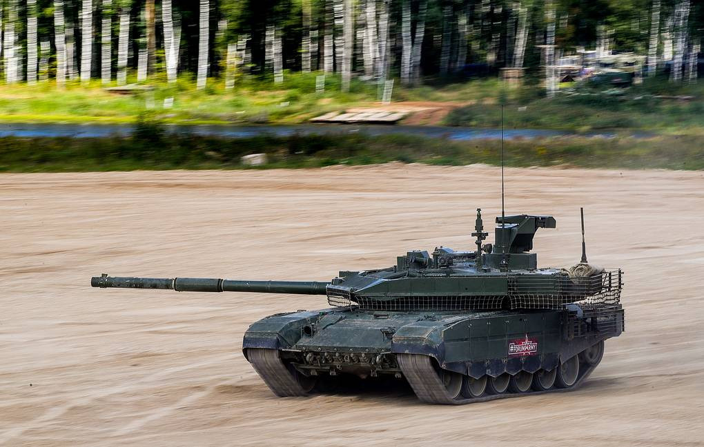 Pháo của T-90M cũng được cải tiến với việc sử dụng phiên bản 2A46M-4 - dài hơn từ 15 tới 20% so với các phiên bản pháo 2A46M được sử dụng trên các mẫu T-90 đời cũ hơn, cho phép sơ tốc đầu đạn khi khai hoả cao hơn, bắn được xa hơn và xuyên tốt hơn. Nguồn ảnh: BMDP.