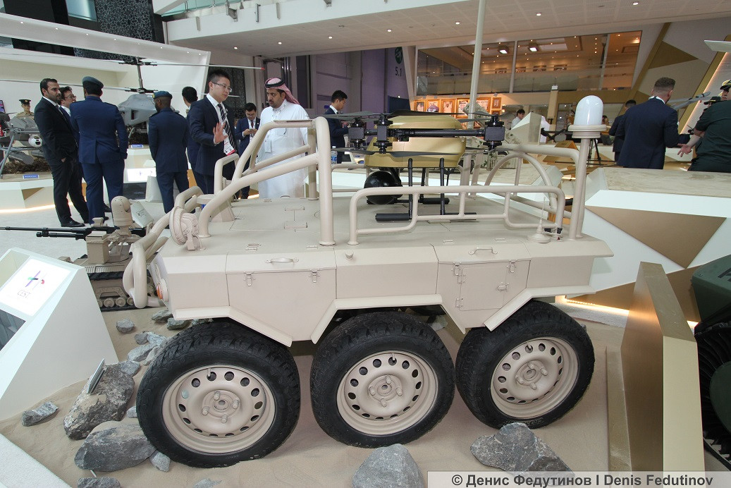 Phương tiện tự hành vận tải mang tên Sharp Claw do tập đoàn NORINCO của Trung Quốc sản xuất cũng xuất hiện tại triển lãm lần này. Nguồn ảnh: BMPD.
