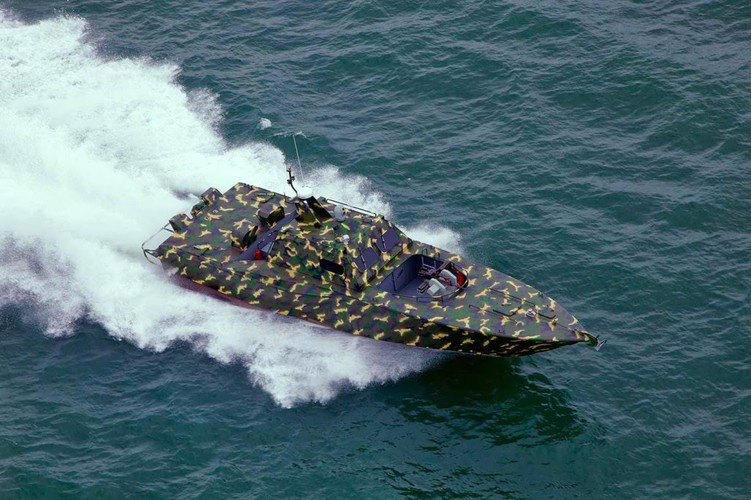 Đáng kể hơn, còn có thông tin cho biết 10 chiếc xuồng tuần tra bọc thép cũng được chúng ta thử nghiệm xong, đã được đóng gói và gửi cho một khách hàng châu Phi khác. Nguồn ảnh: Jane's.