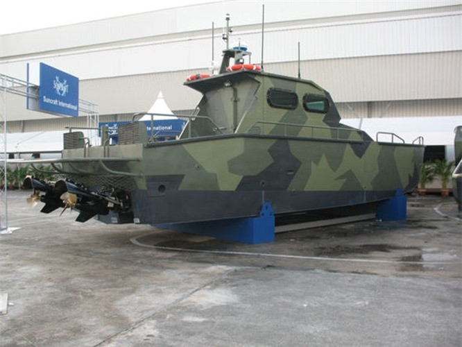 Tàu có chiều dài lớn nhất 15,1 mét, rộng nhất 3,86 mét và giãn nước tối đa 12,5 tấn. Tốc độ thiết kế của tàu chỉ là 37 hải lý/giờ nhưng khi chạy thử nghiệm, tàu có thể đạt tốc độ lên tới 42 hải lý/giờ. Nguồn ảnh: Janes.