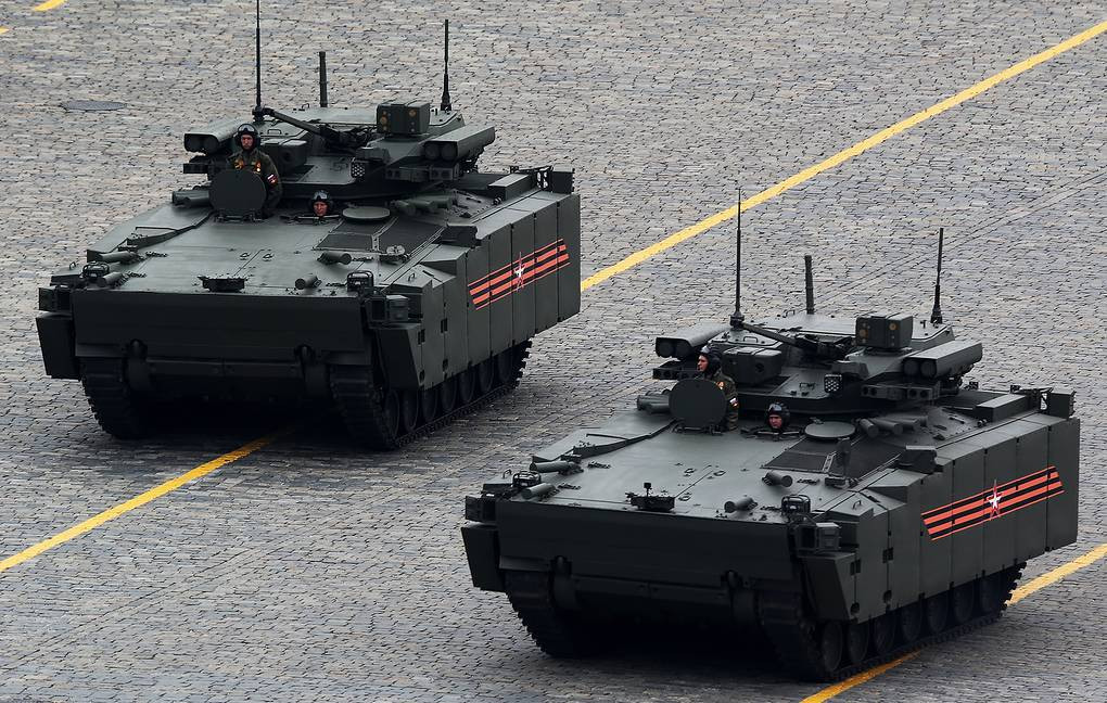 Giờ đây, thay vì phải cung cấp chuỗi cung ứng linh kiện và hệ thống phụ tùng thay thế cho nhiều loại thiết giáp, pháo tự hành hay xe chiến đấu bộ binh khác nhau, hệ thống hậu cần của Nga sẽ chỉ cần phục vụ cho duy nhất khung gầm Kurganets-25. Nguồn ảnh: Rumil.