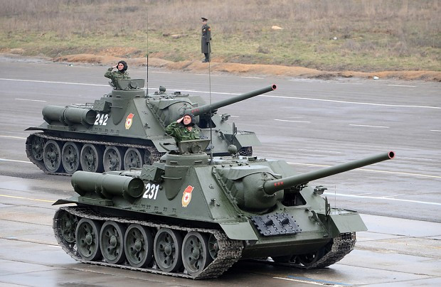 Mặc dù vậy, ngày nay pháo tự hành SU-100 của Liên Xô viện trợ cho chúng ta trong quá khứ vẫn được niêm cất, bảo quản sẵn sàng chiến đấu trong biên chế của binh chủng tăng thiết giáp. Nguồn ảnh: Pinterest.