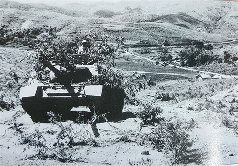 Vào thời điểm pháo tự hành SU-100 được ra đời, nó có hoả lực pháo chính 100mm rãnh xoắn cực mạnh, đủ sức phá huỷ mọi loại xe tăng hạng nhẹ, hạng trung thời điểm bấy giờ. Nguồn ảnh: TL.