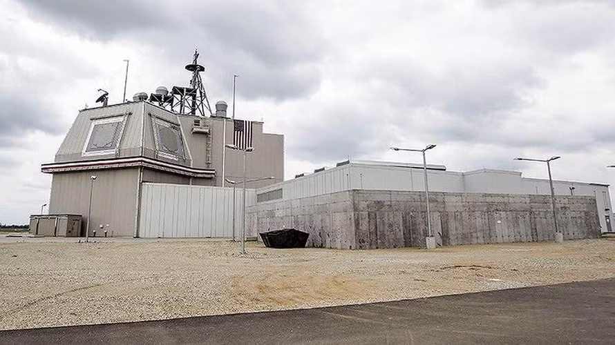 Tập đoàn Lockheed Martin mới đây cho biết, họ vừa ký một hợp đồng bổ sung với giá trị 25,9 triệu USD như một phần của chương trình cung cấp cho Nhật Bản 2 hệ thống phòng thủ mặt đất cố định Aegis Ashore.