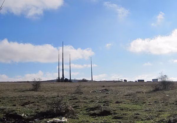 Các tín hiệu radar trong tầm 250 km kể từ điểm phát sẽ bị phá sóng gần như hoàn toàn. Đây không khác nào đòn "chọc mù mắt" radar NATO từ phía Nga. Nguồn ảnh: Rumil.