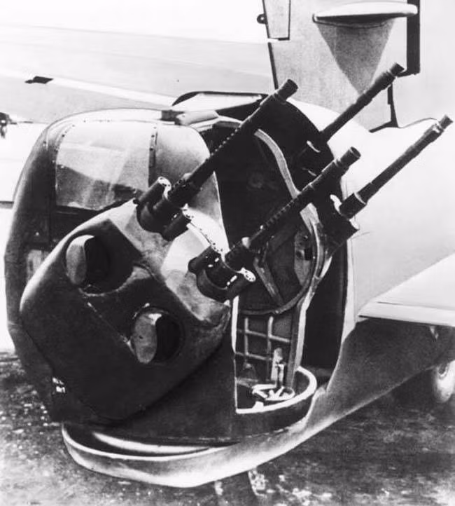 Không quân Luftwaffe thậm chí còn gắn khẩu súng máy này vào các ụ súng phụ trên các loại máy bay ném bom, máy bay cường kích để tăng sức chiến đấu với tiêm kích đối phương. Nguồn ảnh: TA.