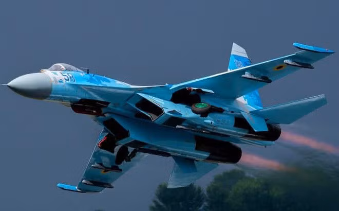 Trong những năm độc lập, 5 chiếc Su-27 của Ukraine bị tai nạn mất tích, bên cạnh đó 9 chiếc khác được bán ra nước ngoài, bao gồm cả xuất khẩu sang Mỹ phục vụ huấn luyện đối kháng.