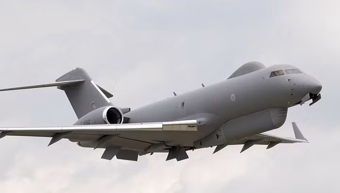 Cụ thể, Nga đã điều động các máy bay chiến đấu của lực lượng hàng không vũ trụ cho nhiệm vụ hộ tống và có thể bao gồm cả đánh chặn những kẻ vi phạm tiềm năng.