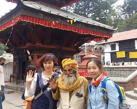 Nguoi Viet song sot ke ve tham hoa dong dat o Nepal