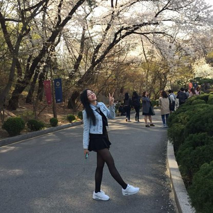 Với những gì đã trải qua, Quỳnh cho rằng dù xấu hay đẹp thì mỗi người cũng phải cố gắng sống lạc quan, cuộc sống rất công bằng không lấy của ai tất cả nhưng cũng không cho không ai thứ gì.