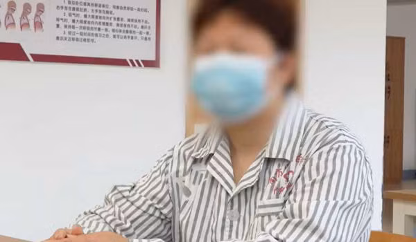 Mac benh nay, nguoi phu nu dien cuong mua sam