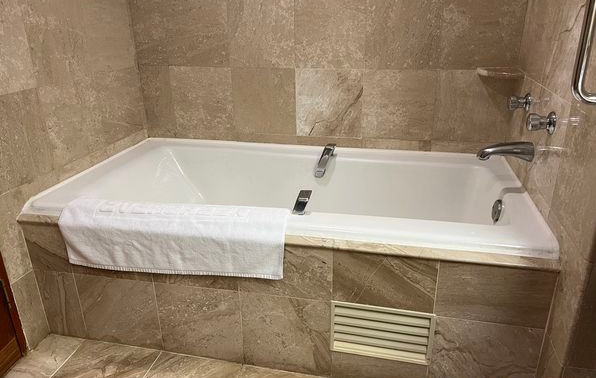 Chong tam 2 tieng khong ra, vo pha cua phat hien chuyen nuc cuoi