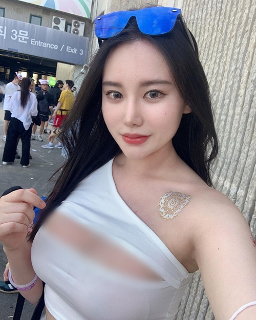 Có bạn gái là y tá hẳn là mơ ước của rất nhiều đàn ông, bởi ấn tượng về y tá là dịu dàng, cẩn thận và luôn có thể chăm sóc cho người khác một cách tốt nhất.