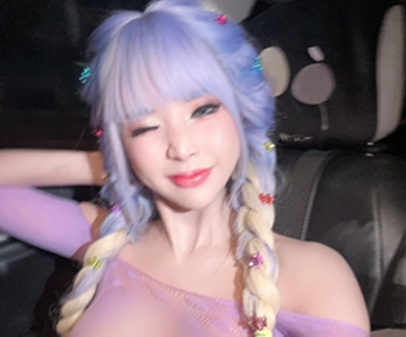 Giữa rất nhiều hot girl của xứ sở chùa vàng, Lalita Duangya vẫn nổi bật và thu hút.