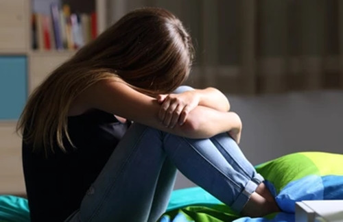 Choi tro kinh di cua nguoi lon, be 11 tuoi gap nan ghe nguoi