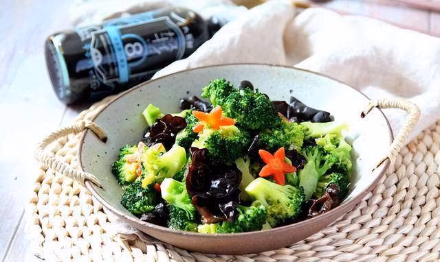 Phu nu xinh dep, tre lau cuc thich an 6 thuc pham nay-Hinh-3