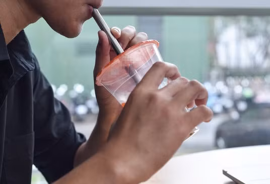 Khong tu bo thuc uong nay, dan ong de yeu sinh ly