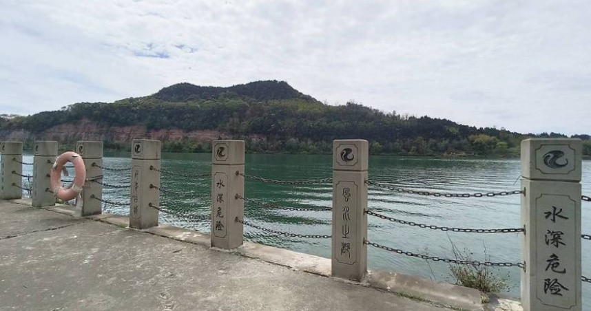 Quen minh cuu co gai tu tu, 3 nam sinh qua doi