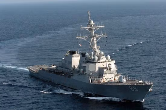 Thứ nhất, sau khi tàu sân bay của Mỹ rút về căn cứ, các tàu chiến khác của Mỹ đã nhanh chóng lấp vào chỗ trống do tàu sân bay để lại. Cụ thể là vào ngày 15/2, tàu tuần dương lớp Ticonderoga mang tên Chancellesville đã vượt qua eo biển Đài Loan. Vào ngày 10/3, tàu khu trục tên lửa dẫn đường lớp Burke Mike Campbell đã đi vào vùng biển quốc tế của Trung Quốc.