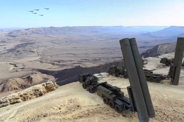 Với tiến độ hoàn thiện hiện tại, tổ hợp tên lửa phòng không-phòng thủ tên lửa thế hệ mới S-500 Prometheus có thể sẵn sàng chiến đấu và đưa vào trang bị Quân đội Nga ngay trong năm 2021.