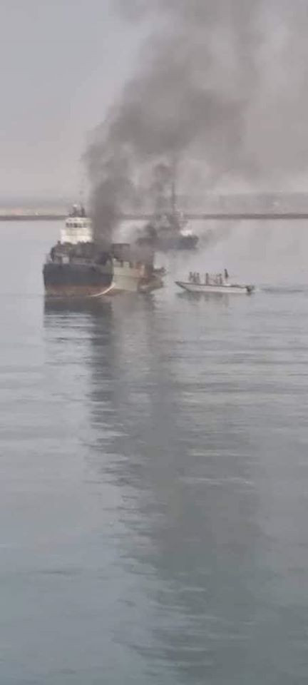 Theo các nguồn tin từ lực lượng Vệ binh cách mạng Hồi giáo Iran (IRGC) cho biết, tàu Konarak làm mục tiêu giả cho tàu khu trục Jamaran bắn tên lửa; tuy nhiên tàu Konarak đã không kịp cơ động, do vậy đã hứng trọn một tên lửa chống hạm Noor được phóng đi từ tàu Jamaran; đây là lỗi hoàn toàn do con người, người phát ngôn của IRGC cho biết thêm.