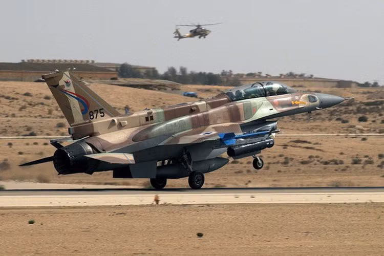 Bên cạnh việc được trang bị tiêm kích tàng hình F-35I Adir tối tân thì chiến thuật mà máy bay chiến đấu Israel sử dụng khi đánh phá cũng được xem là rất hợp lý.