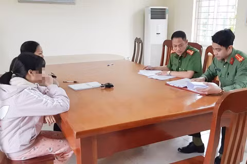 Khi báo chí phản ánh, các cơ quan chức năng tỉnh Vĩnh Phúc đã vào cuộc và mới đây, Công an TP Vĩnh Yên đã ra quyết định xử phạt vi phạm hành chính số tiền 12,5 triệu đồng đối với các hành vi vi phạm của bà Vĩnh.