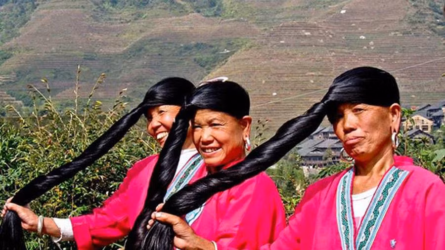 Kham pha ngoi lang co phu nu de toc dai hang met, U80 van den bong