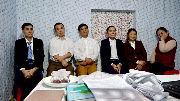 Không chỉ CLB Tình người, trước đó, tại nhiều địa phương cũng nhan nhản tình trạng lợi dụng tâm linh để trục lợi gây bức xúc dư luận như hoạt động của "Hội thánh Ðức chúa trời", hoạt động "thỉnh vong giải nghiệp" tại chùa Ba Vàng (năm 2019)...