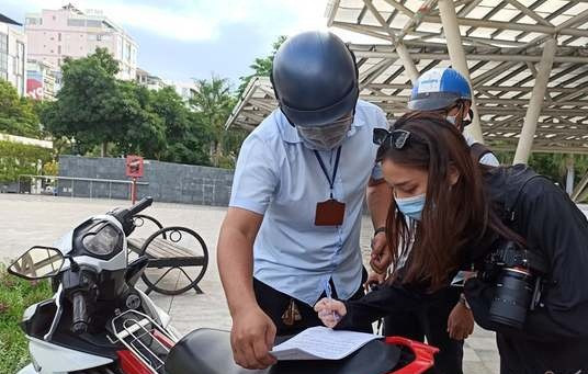 Dich COVID-19: Phat khong deo khau trang... va nhung quy dinh nao can “ban tay sat“!