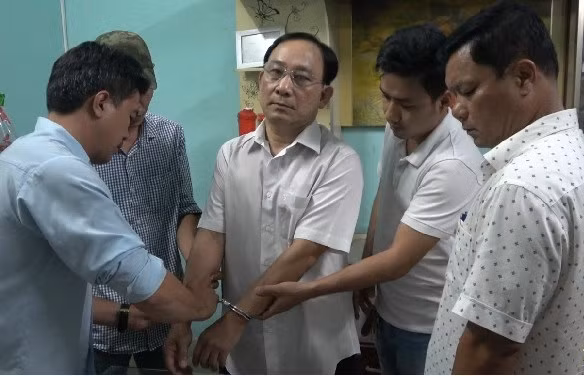 Giam doc Benh vien Cai Lay thue giet nguoi: Ghen tuong lam mo y duc?