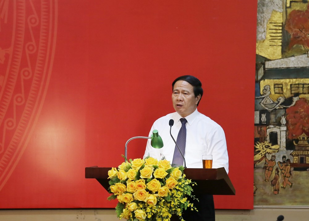 Tháng 7/2010, ông Thành là Ủy viên Thành ủy, Ủy viên Ban cán sự Đảng, Phó Chủ tịch UBND thành phố Hải Phòng. Tháng 12/2010-5/2014: Ủy viên Ban Thường vụ Thành ủy, Ủy viên Ban cán sự Đảng, Phó Chủ tịch UBND thành phố; Đại biểu HĐND thành phố Hải Phòng khóa 14.