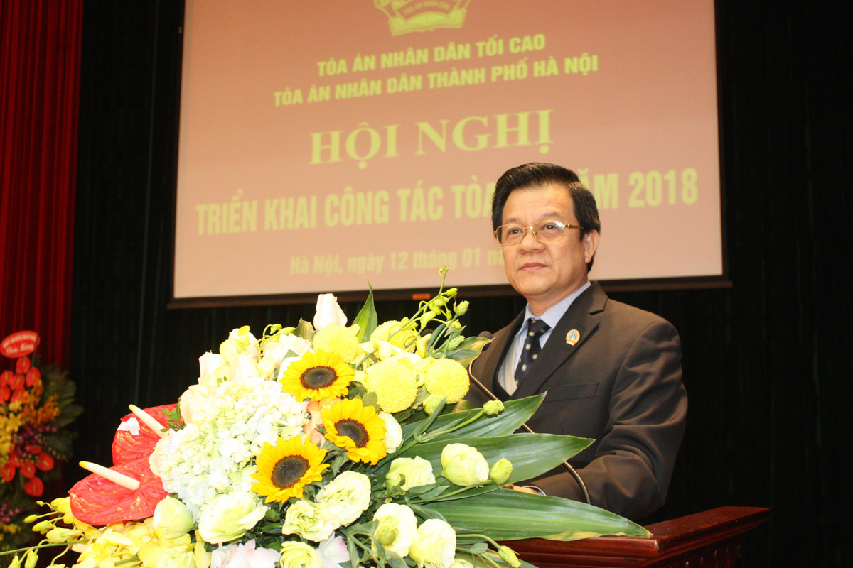 Tháng 3/2014 ông Lê Hồng Quang được điều động, luân chuyển về Tỉnh ủy Tiền Giang, giữ chức Phó Bí thư Tỉnh ủy Tiền Giang. 