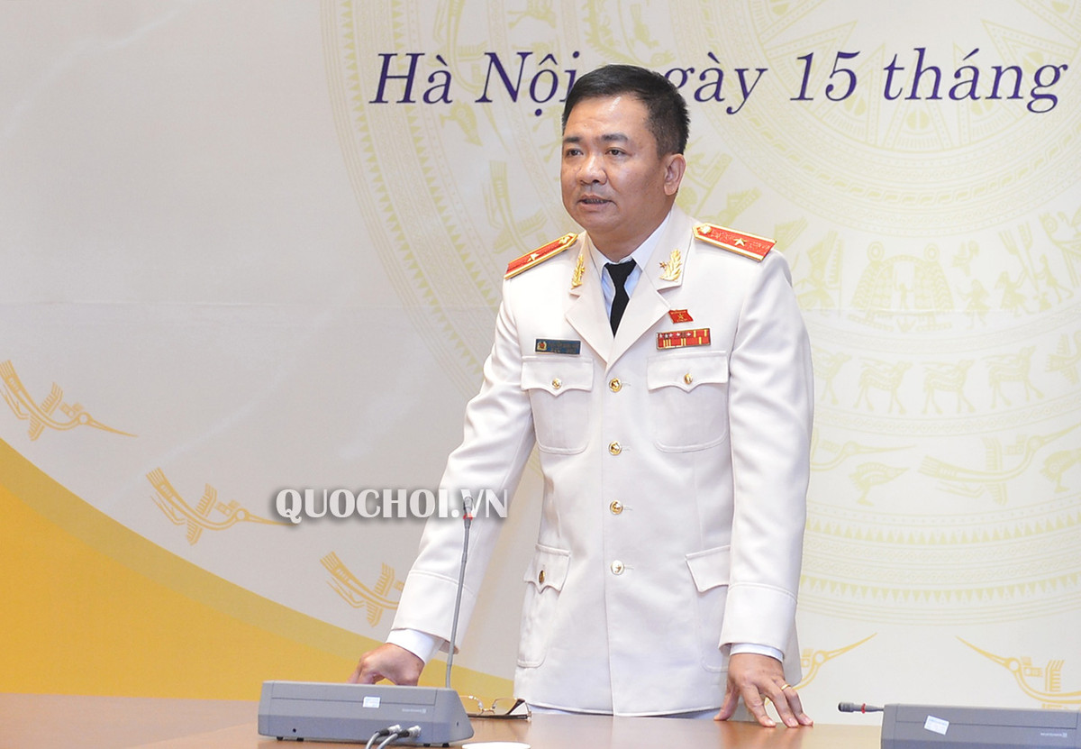 Thiếu tướng Nguyễn Minh Đức, Phó Bí thư Chi bộ Quốc phòng và An ninh, Phó Chủ nhiệm Ủy ban Quốc phòng và An ninh của Quốc hội.