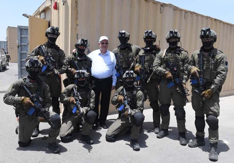 Vụ việc vừa qua làm nhiều người nhớ lại chiến dịch đáng chú ý nhất từng được biệt kích Israel thực hiện trong lãnh thổ Syria, đó là trước khi các chiến đấu cơ ném bom phá hủy lò phản ứng hạt nhân tại tỉnh Deir ez Zor vào năm 2007.