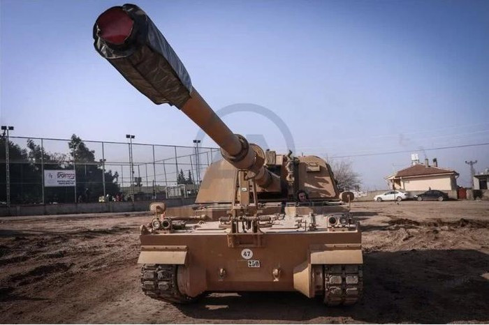 Bên cạnh đó, K9 còn sở hữu một súng máy hạng nặng 12,7 mm để đối phó với các mục tiêu bay tầm thấp hay trên mặt đất.