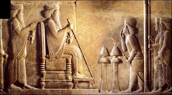 Dưới sự lãnh đạo của Xerxes đại đế, quân đội Ba Tư đã thực hiện nhiều cuộc chinh chiến nhằm chinh phục kẻ thù và chiếm đóng những vùng đất trù phú, màu mỡ.