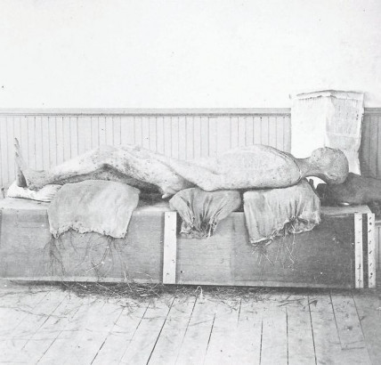 Cụ thể, người ta phát giác Solid Muldoon thực chất là một trò lừa bịp. William Conant đã cùng với George Hull và một số người khác tạo ra Solid Muldoon để lừa bịp mọi người.