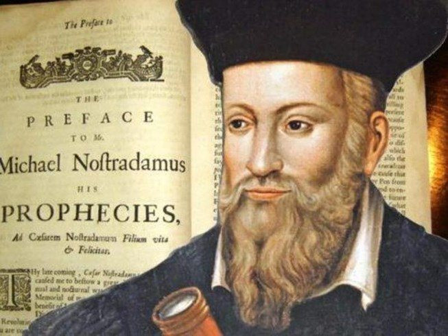 Cụ thể, nhà tiên tri người Pháp Nostradamus nổi tiếng với việc đưa ra nhiều tiên đoán về tương lai của nhân loại trong tác phẩm Les Propheties.