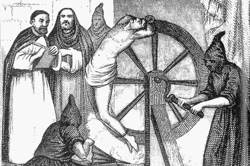 Theo một số tài liệu, người lính trên bị tra tấn lần đầu bằng bánh xe trong suốt 10 ngày. Kế đến, phạm nhân bị móc mắt.