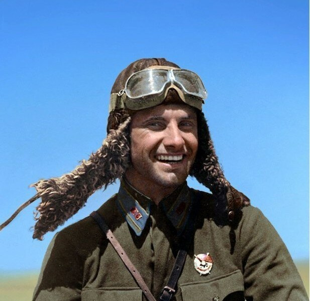 Gương mặt rạng rỡ của một binh sĩ Liên Xô trong Thế chiến 2.