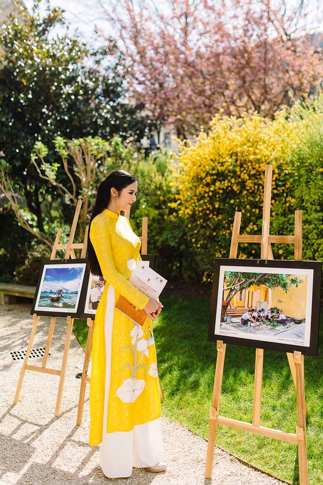 Ngọc Hân vừa tham dự sự kiện 'Diễn đàn người Việt có tầm ảnh hưởng', tổ chức tại Paris (Pháp) trong hai ngày 30 và 31/3.