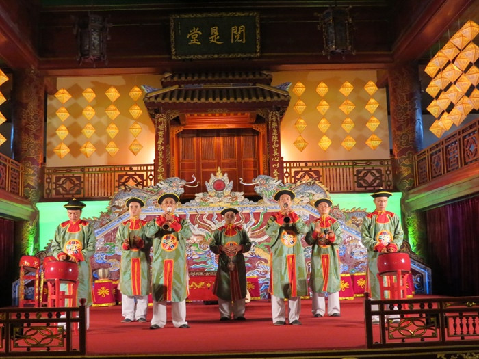 Sau khi được UNESCO vinh danh, gần 100 bản lễ nhạc và vũ khúc cung đình của Nhã nhạc được phục dựng và trình diễn khi nước ta tiếp đón các đoàn quốc khách, giao lưu văn hóa...