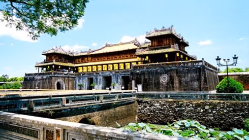 Dieu dac biet rieng co tren que huong Dai tuong Le Duc Anh