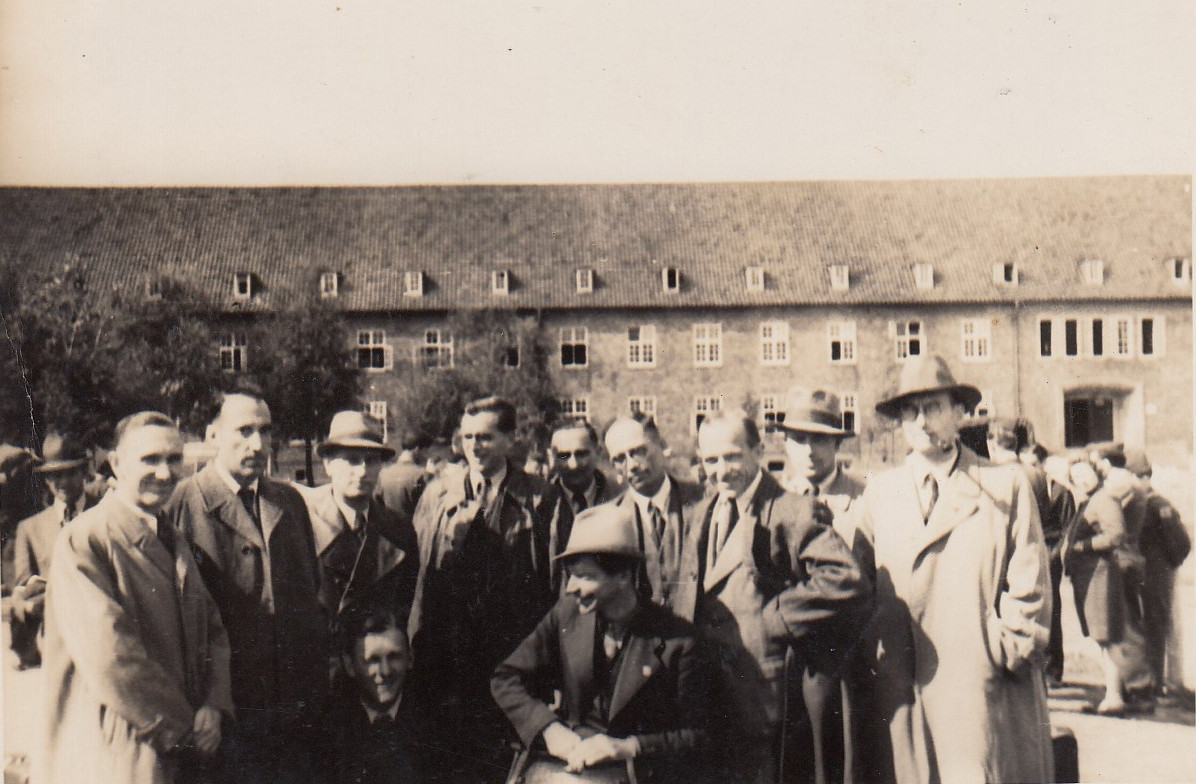 Về sau, chiến dịch được đổi tên sang "Cái kẹp giấy". Theo đó, Mỹ bí mật đưa các nhà khoa học từng làm việc cho Đức quốc xã sang nước này sống và làm việc.