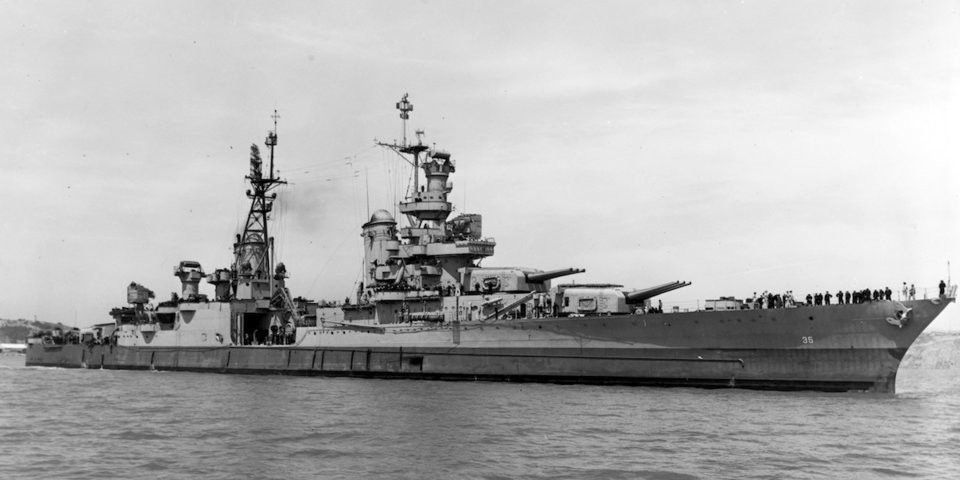 Tuy nhiên, khi đi qua đảo Palau ngày 30/7/1945, tuần dương hạm USS Indianapolis (CA-35) bị tàu ngầm của Nhật Bản phát hiện và tấn công bằng ngư lôi.