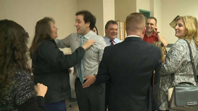 Justin tỉnh dậy sau 15 ngày hôn mê. Do bị lạnh cóng ngoài trời tuyết suốt một thời gian dài nên bác sĩ đã phải cắt hết các ngón chân và ngón út ở hai bàn tay của Justin. May mắn là anh không bị tổn thương thần kinh.