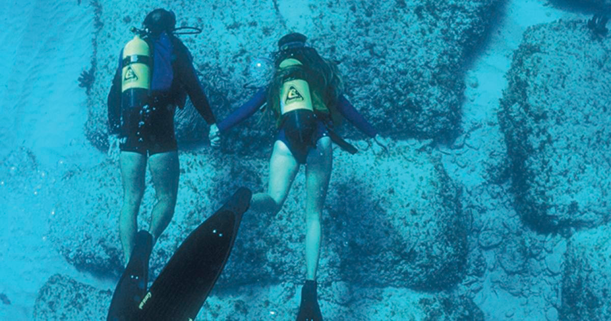 Tuy nhiên, cho tới nay, các nhà khoa học vẫn chưa tìm ra bằng chứng giúp làm sáng tỏ nguồn gốc của con đường dưới đáy biển được phát hiện ở Bahamas.